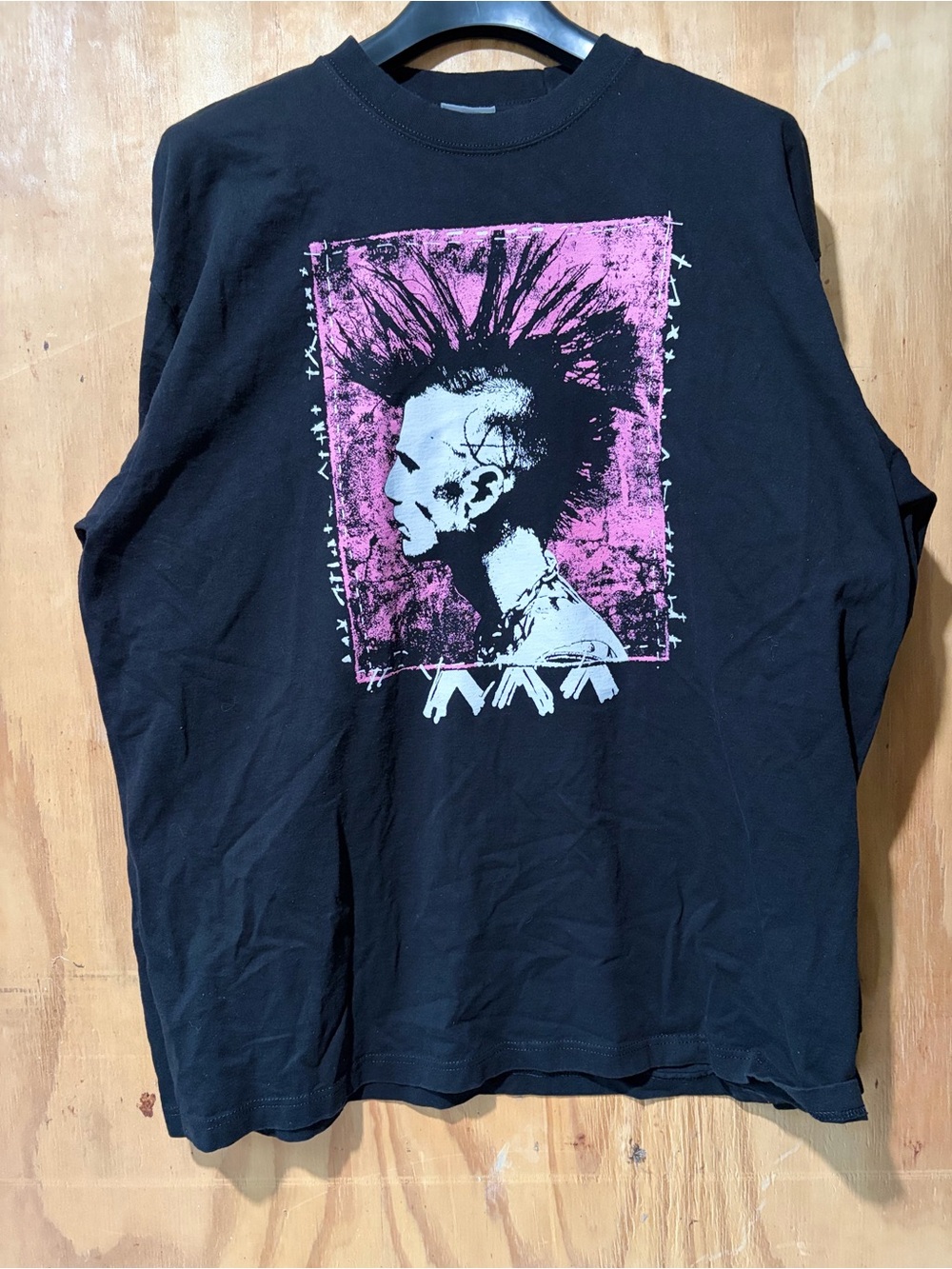Men's Black Super Max Heavy Long-Sleeve Machine Gun Kelly Graphic Tee